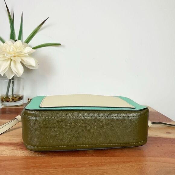 Pre-owned MARC JACOBS Saffiano Rainbow Strap Color Block Snapshot Camera Bag - Picture 9 of 11